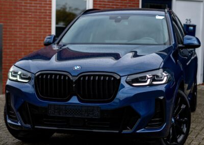 BMW X3 30e schuinvoorkant